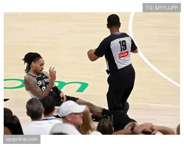 篮球国际规则中，干扰球判罚与NBA有何不同？